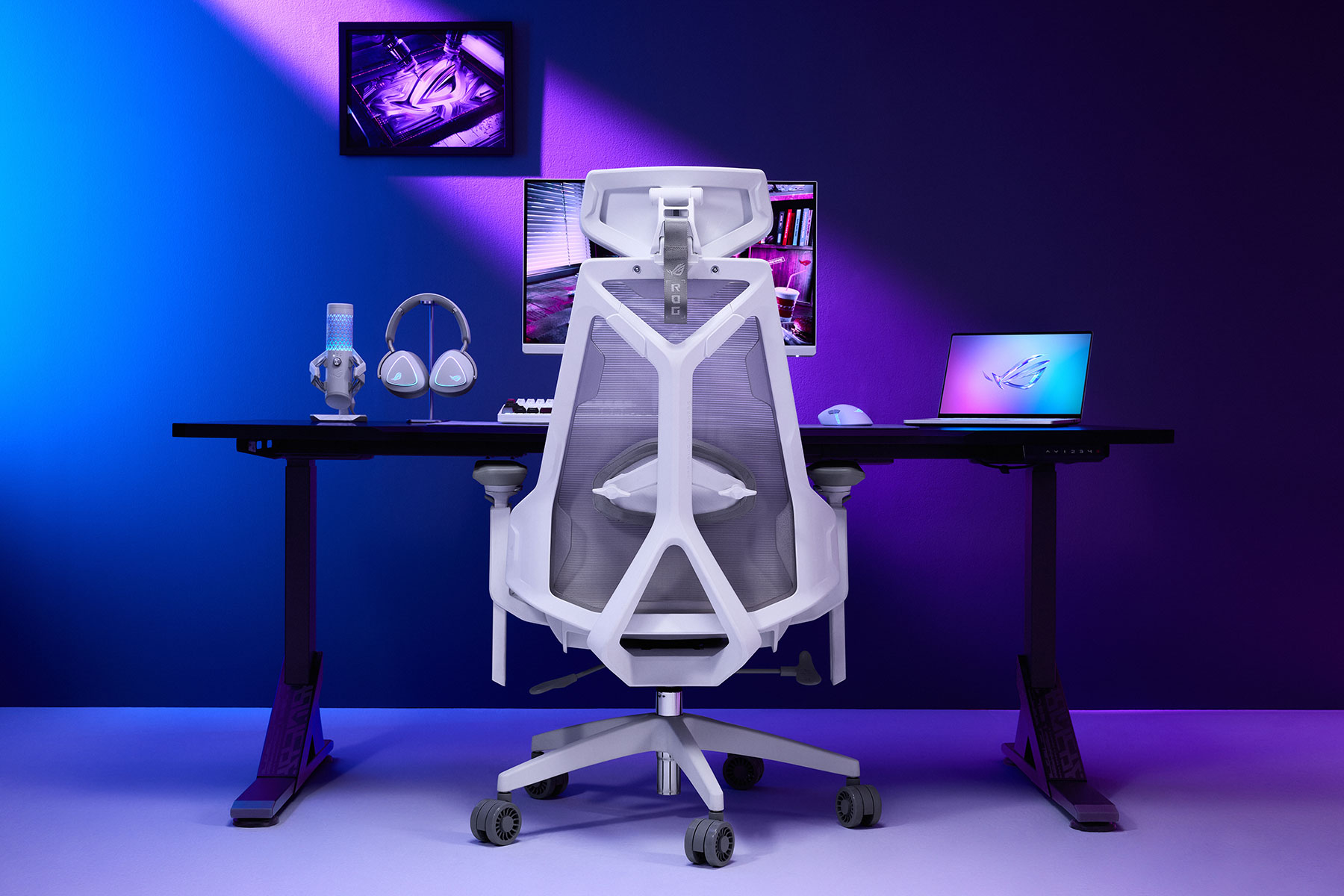 The rear view of ROG Destrier Core in the background of gaming room.