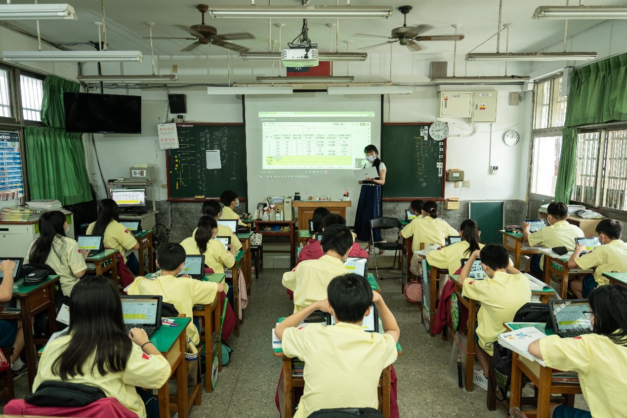 仁和國中運用ASUS Chromebook打造線上學習平台 看見孩子的改變！
