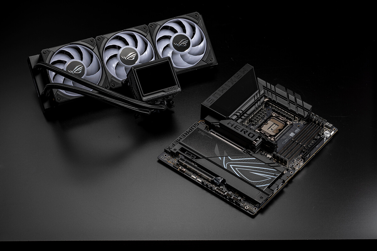 ROG Maximus Z890 Hero y ROG Ryujin III 360 ARGB Extreme