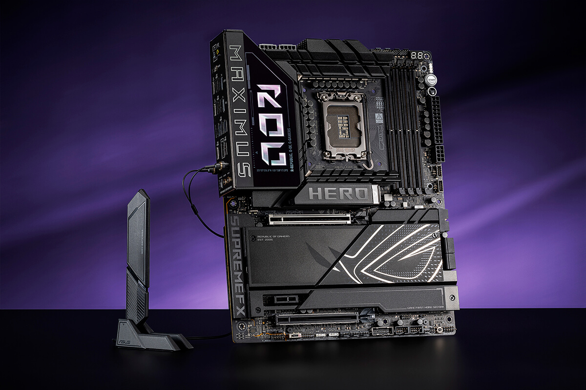 La ROG Maximus Z890 Hero con antena WiFi ASUS