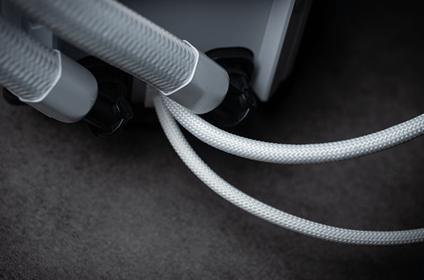 TUF Gaming LC III 360 ARGB White Edition braided cable