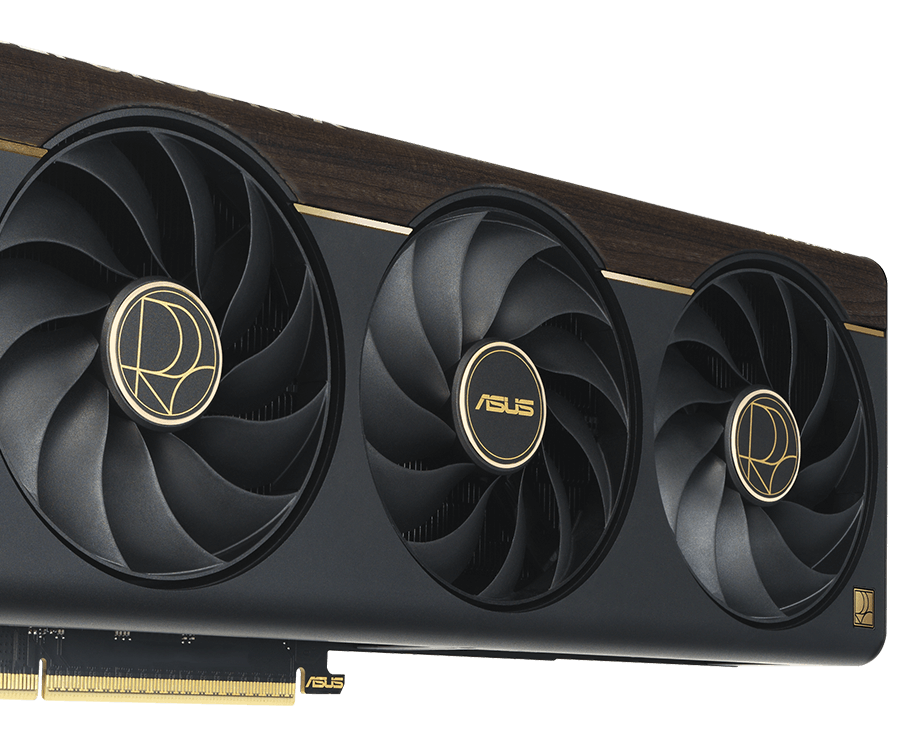 Les perspectives de la ProArt RTX 5070 Ti avec une garniture en stratifié à motif de bois