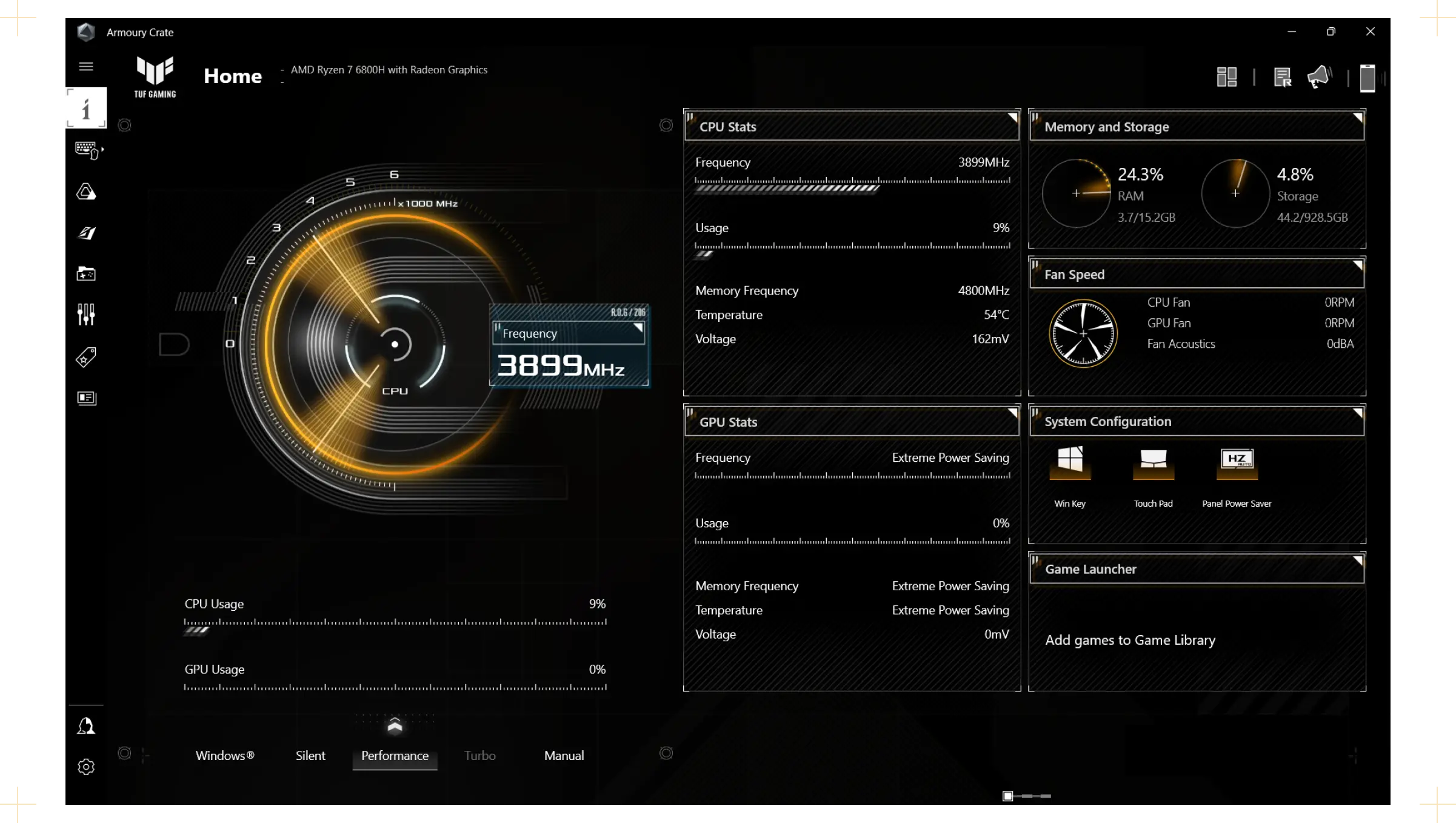 Snímek obrazovky softwaru TUF Armoury Crate zobrazující stav systému a přepínatelné funkce.