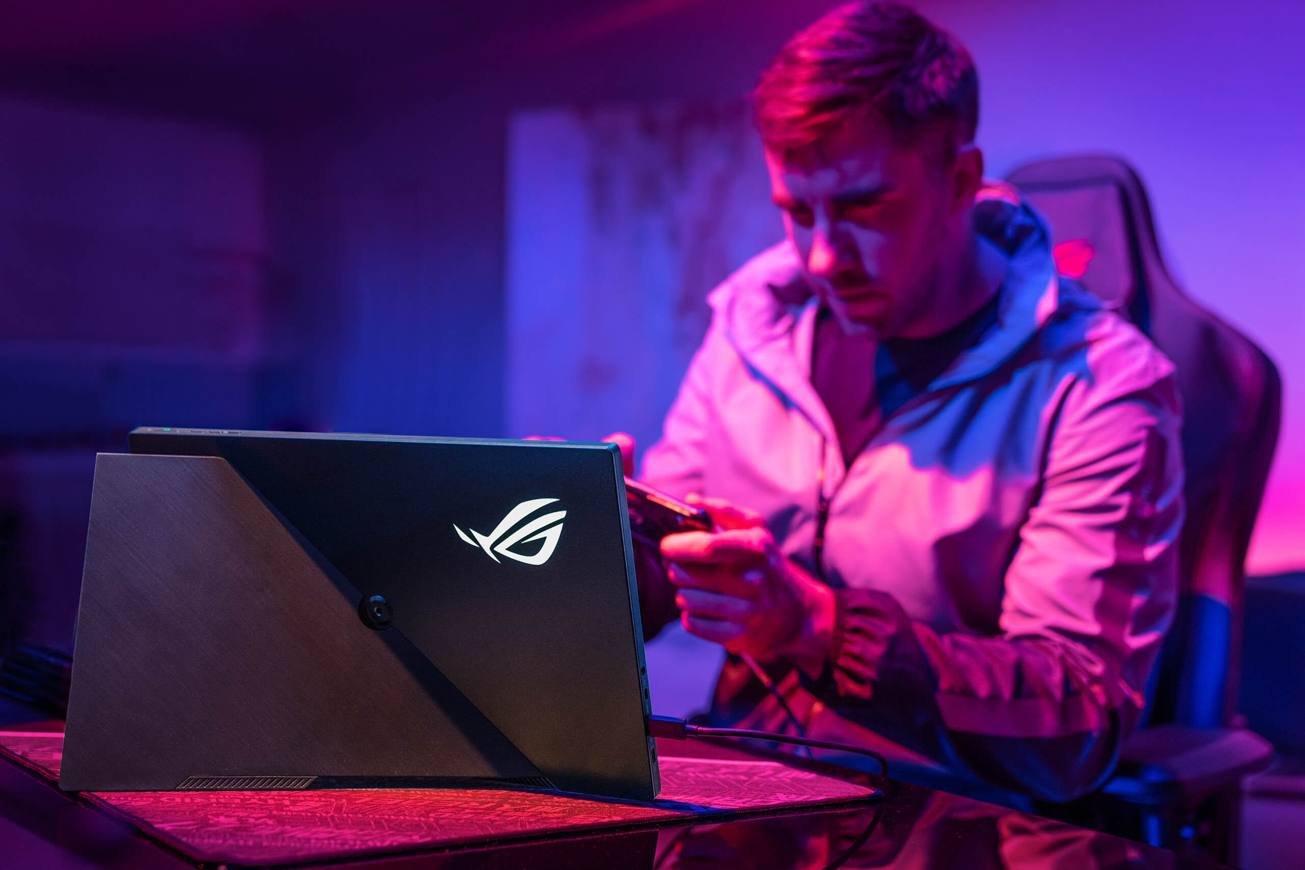 ASUS Ecran PC Gamer portable ROG XG16AHP-W pas cher 