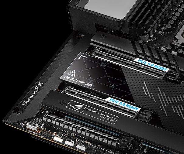 ROG Maximus Z790 Hero trang bị hai khe cắm mở rộng PCIe 5.0.