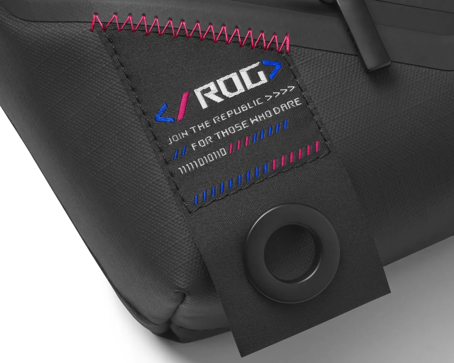 Extreme close-up of the patch on the ROG SLASH Sling Bag 2.0