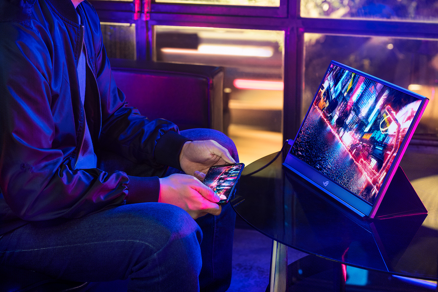 ASUS presenta ROG Strix XG17, lo schermo con batteria per videogiocatori