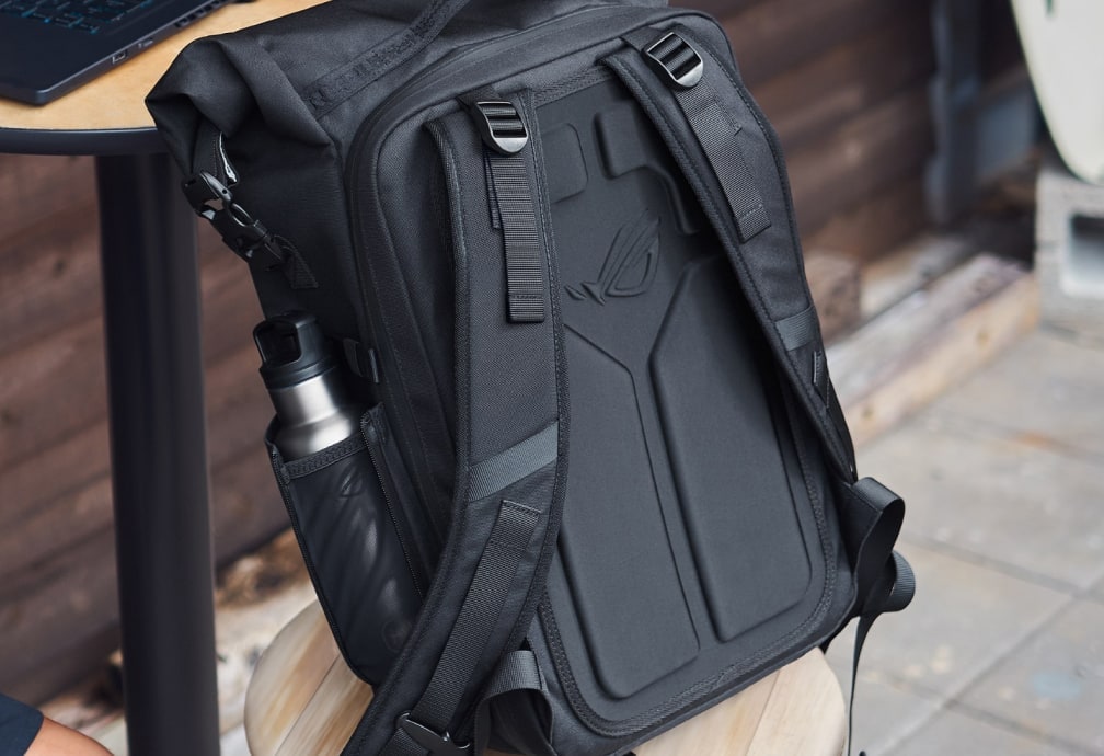 ROG Archer Backpack 17 | Apparel, Bags, & Gear | ROG United States