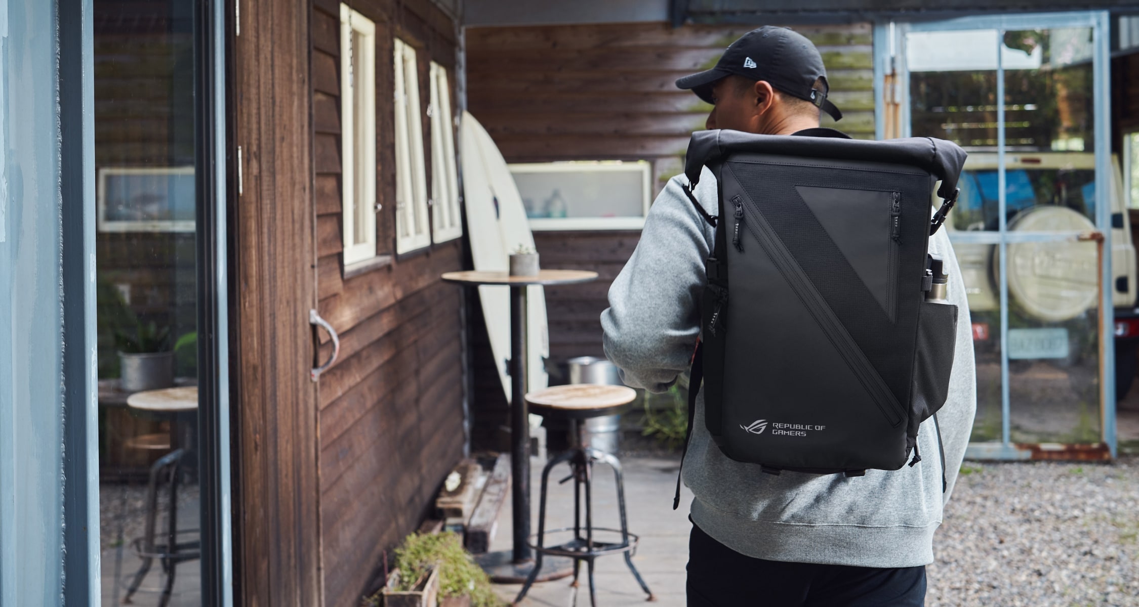 ROG Archer Backpack 17 | Apparel, Bags, & Gear | ROG United States