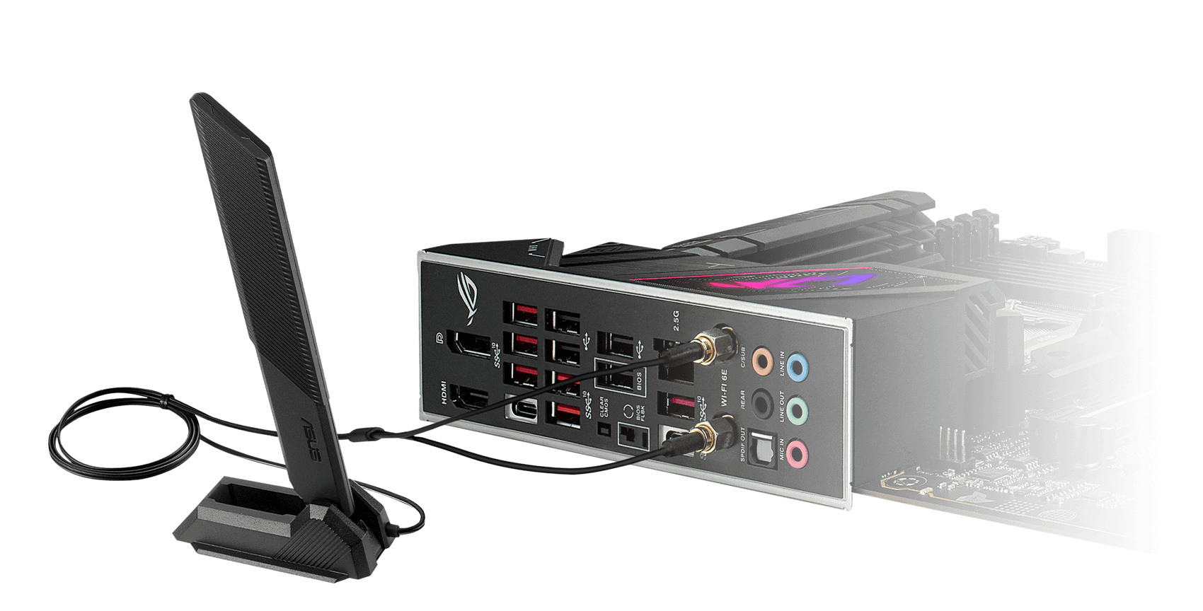 La ROG Strix B650E-E cuenta con WiFi 6E, una antena incluida y Ethernet de 2,5 Gb.