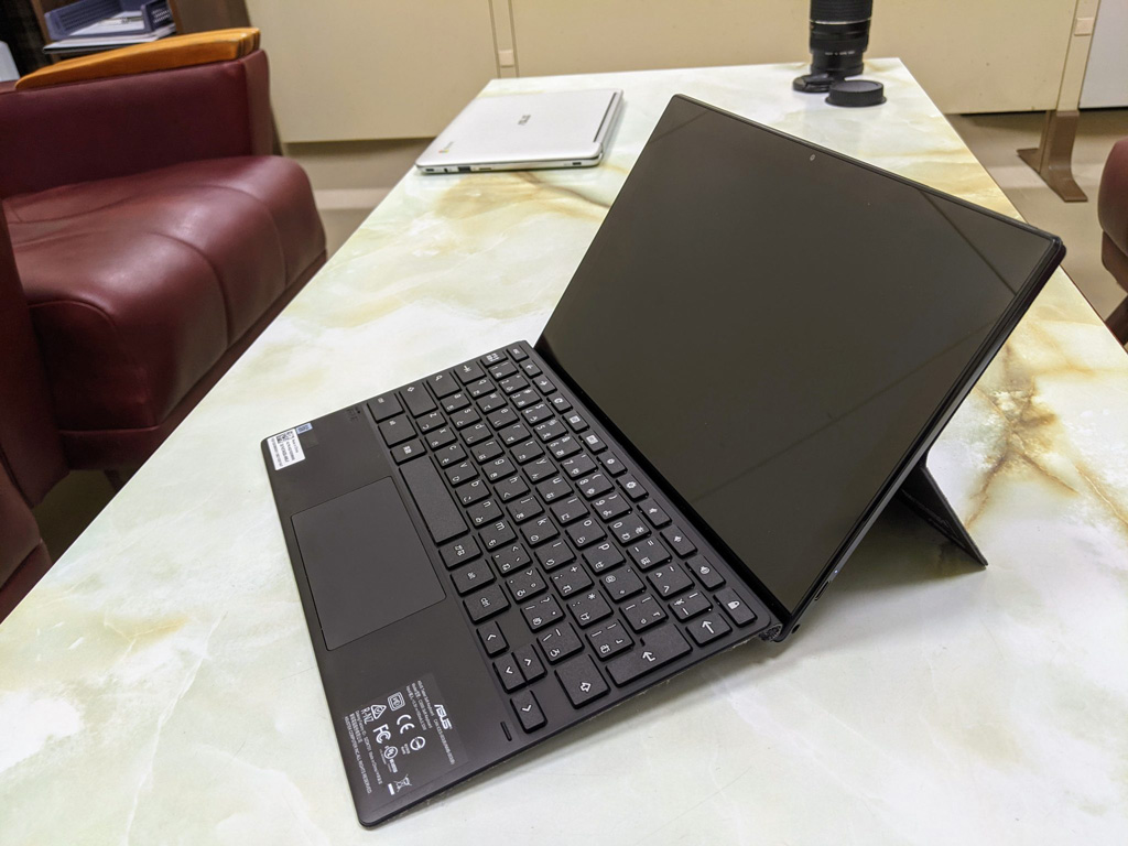 2022年度新入生向け端末として採用したASUS Chromebook Detachable CM3
