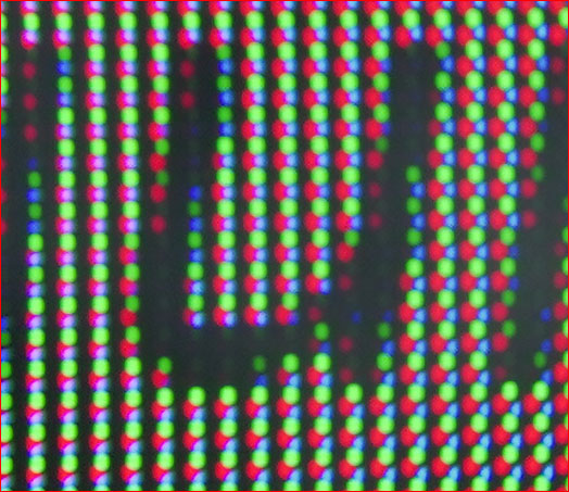 The subpixel layout of other OLED displays often show text with color fringing