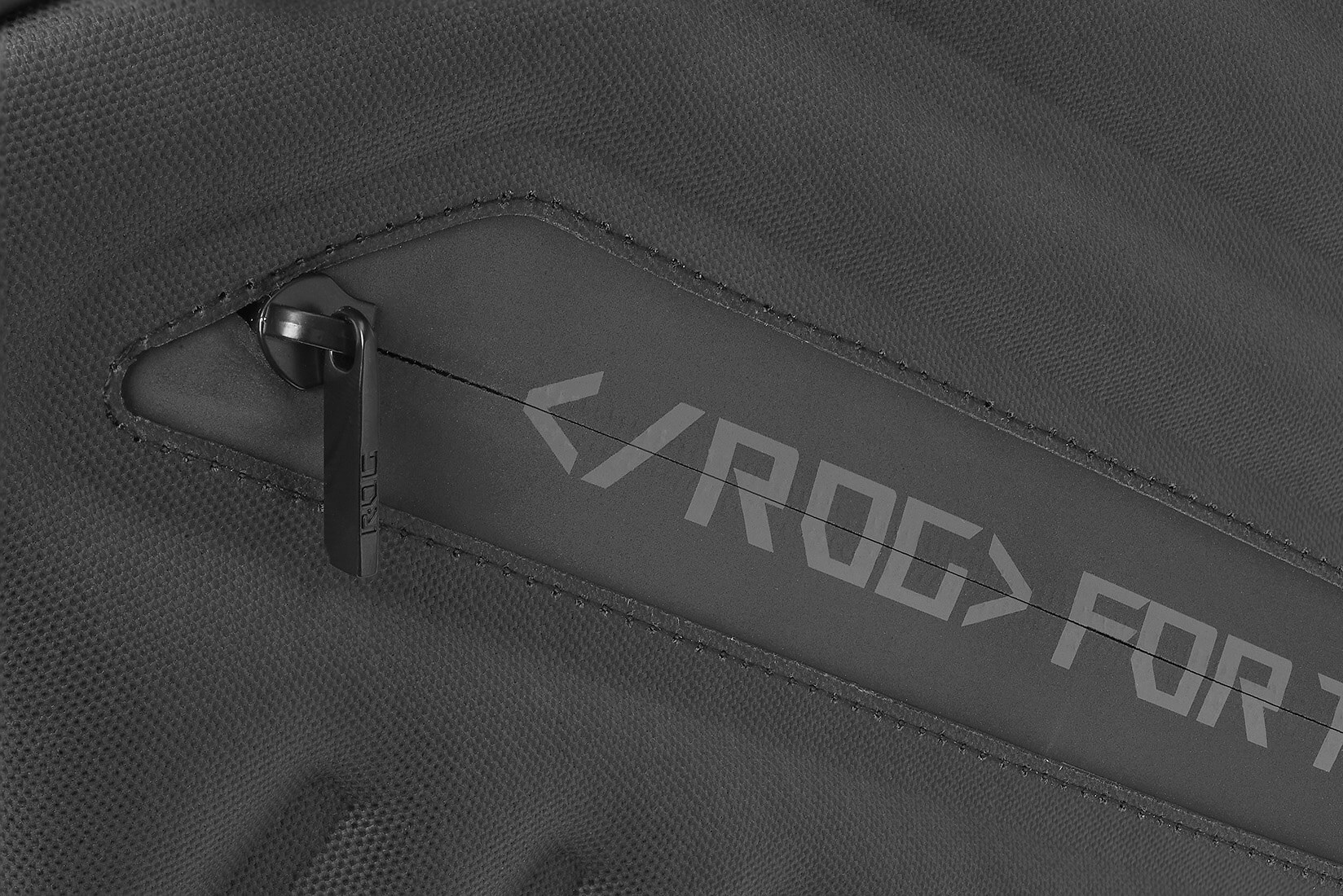 ROG Slash Protective Laptop Bag detail