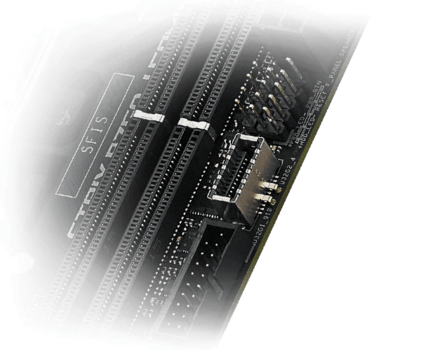 La Strix B760-I incorpora un puerto USB 3.2 Gen 2 en el panel frontal.