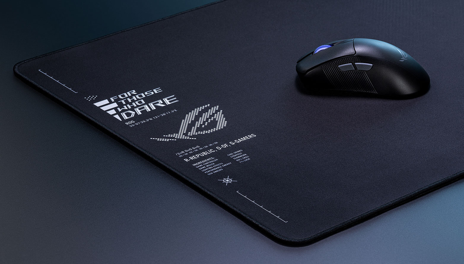 A photo of the ROG Keris II Ace placed on top of the ROG Sheath II XXL mousepad
