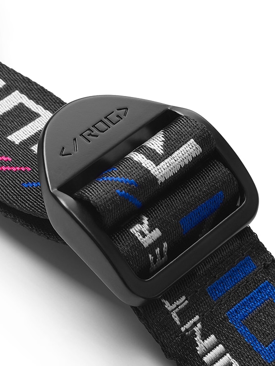 Adjustable shoulder strap closeup.