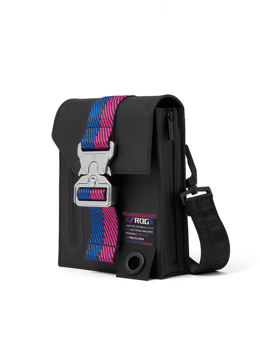 right view of Crossbody Bag