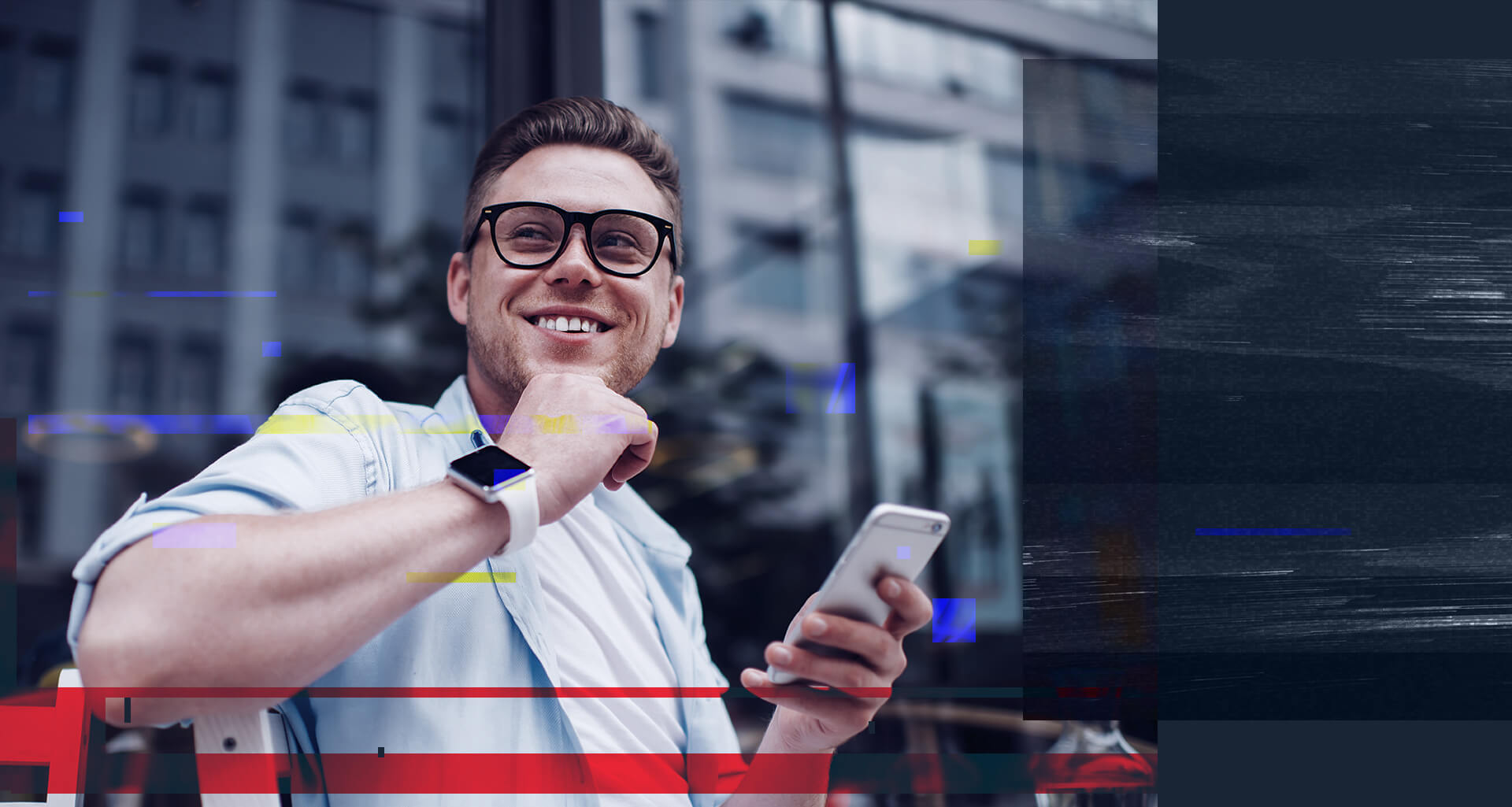 Ein Mann benutzt ein Mobiltelefon mit öffentlichem WiFi im Freien