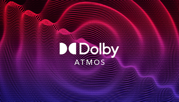 Значок Dolby Atmos на фоні фіолетових звукових хвиль.