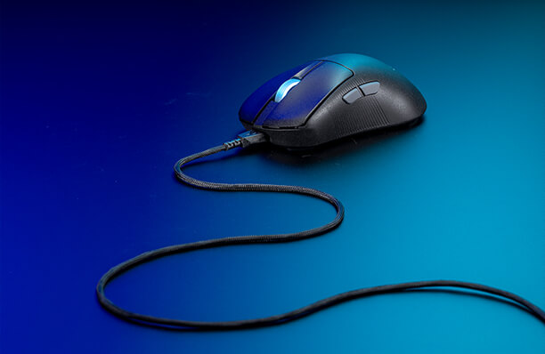 ROG Keris II Ace with the flexible ROG paracord cable attached