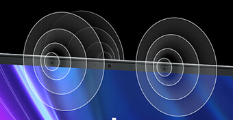 En närbild av ROG Flow X16:s webbkameramikrofoner med ljudvågor som kommer ut ur dem