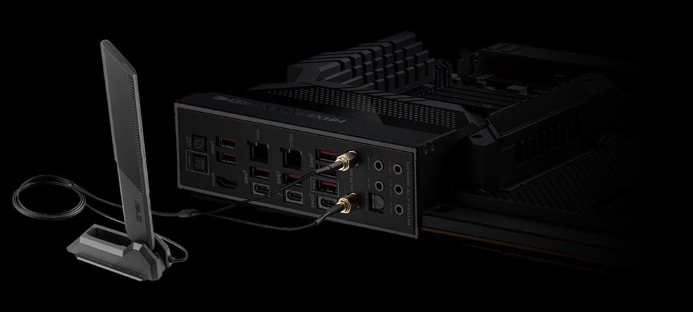 The ROG Maximus Z690 Extreme motherboard features WiFi 6E, along with 2.5 Gb Ethernet.