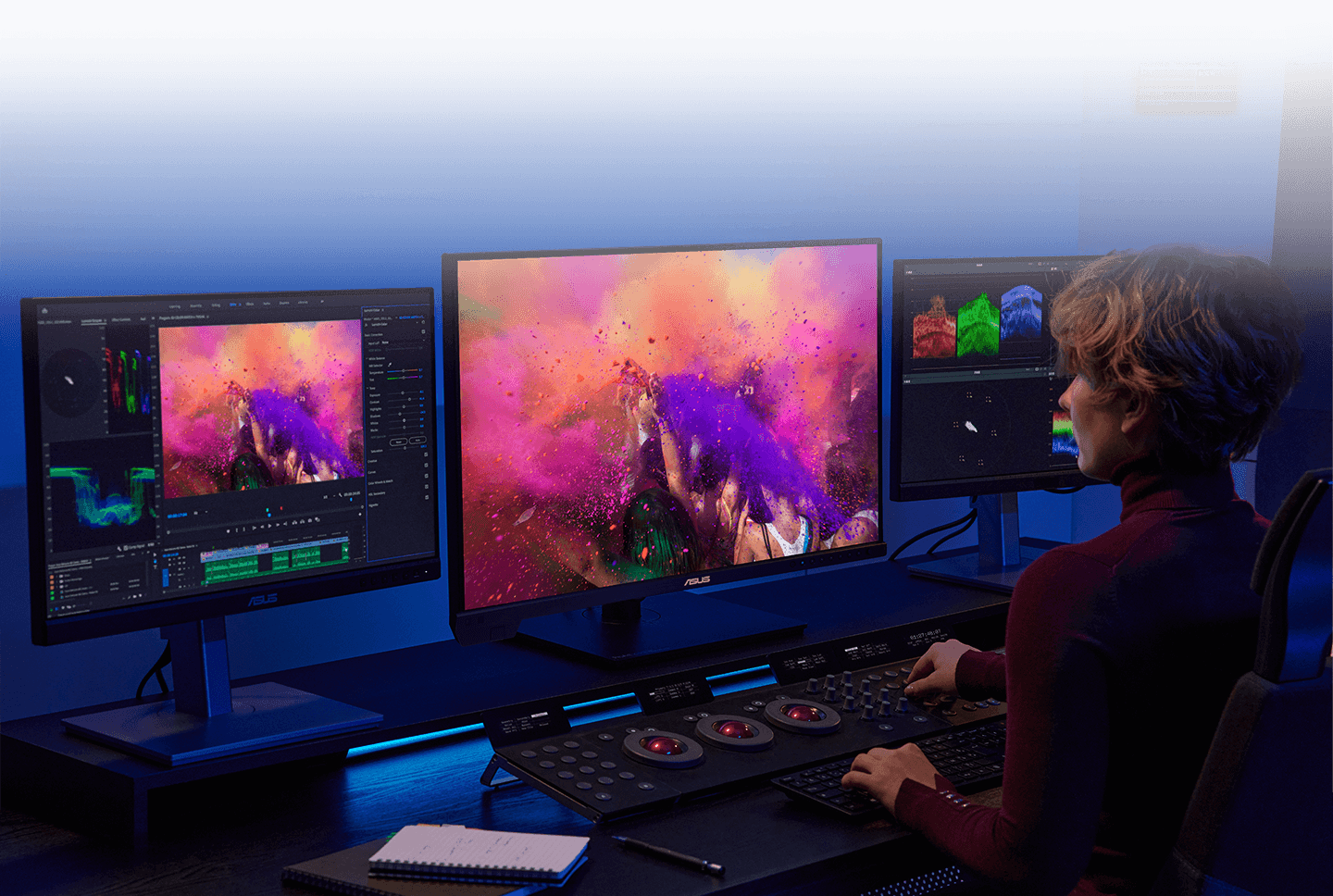 一位創作者在 ProArt Display 8K PA32KCX 上進行色彩分級
