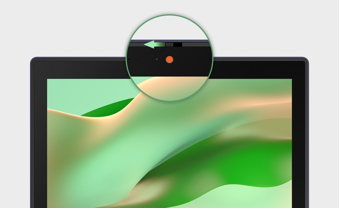 Een close-up van de ASUS Chromebook CR11 Flip webcam met een sluiter die kan schuiven om de camera af te dekken. De cirkel bovenaan de foto zoomt met een groene pijl in op deze sluiter.