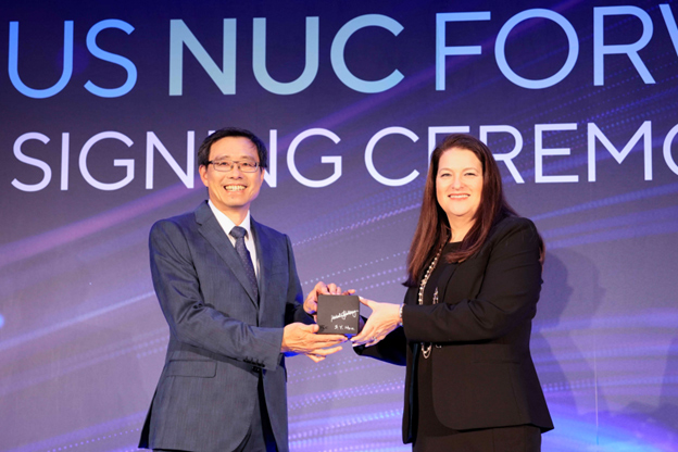 ASUS、調印式にてインテルのNUC製品ラインを正式に引き継ぐ