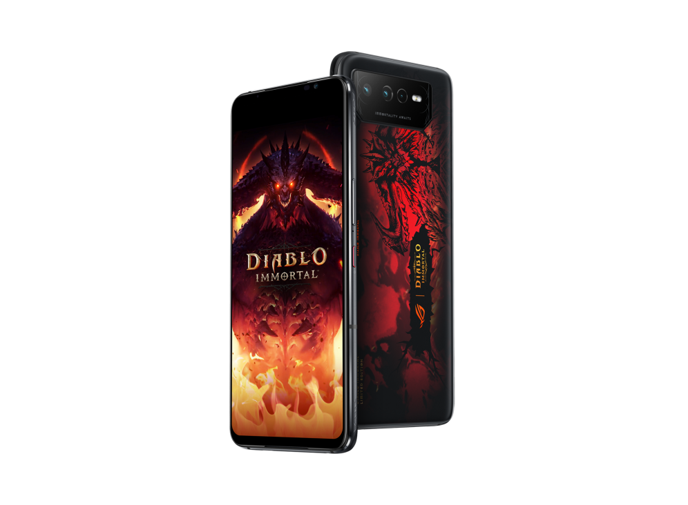 6 Diablo Immortal Edition in hellfire red angled view from front and the other Diablo Immortal Edition in hellfire red angled view from back, tilting at 45 degrees​