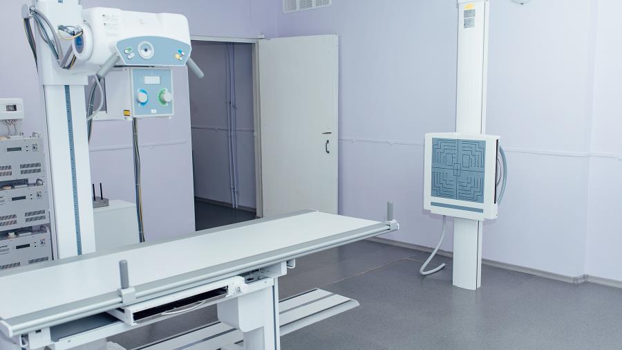 In hospital X-ray room, EBE-4U is ideal for DR image processing use