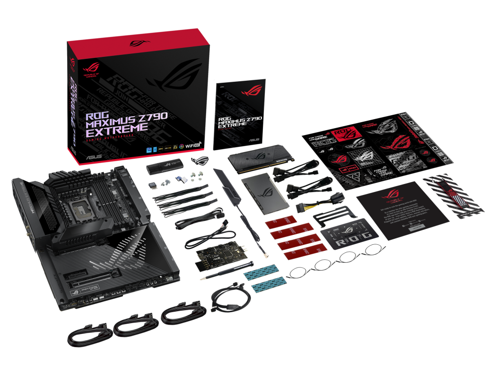 ROG MAXIMUS Z790 EXTREME top view with what’s inside the box
