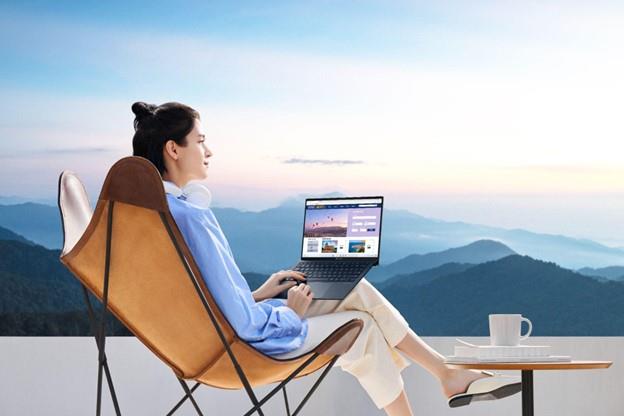 The Zenbook S 13 OLED (UX5304) caters to the digital nomad.