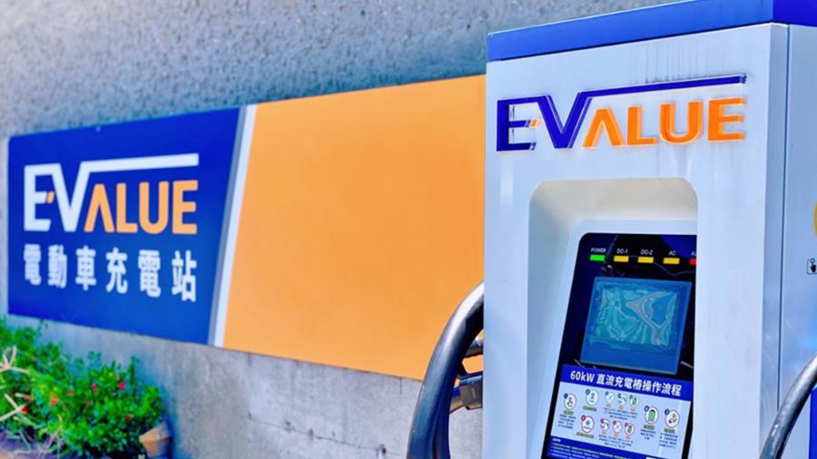 ALPR Edge AI DevKit powers EV-charging station