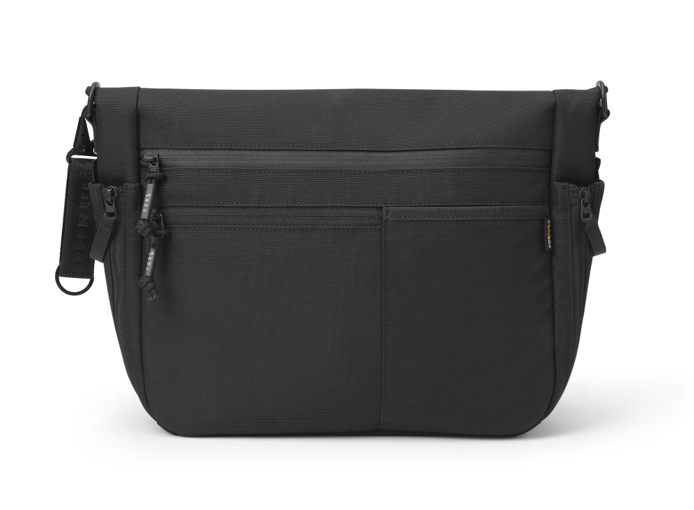 ROG Archer Messenger 14 | Apparel, Bags, & Gear | ROG Baltics