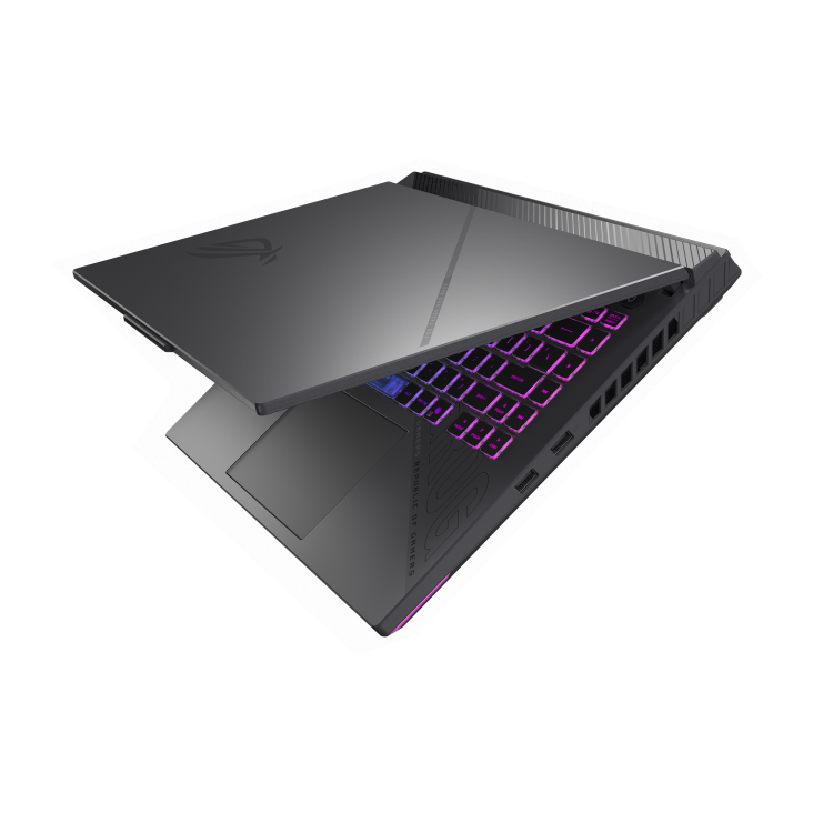 Góc nhìn chéo từ góc máy trên